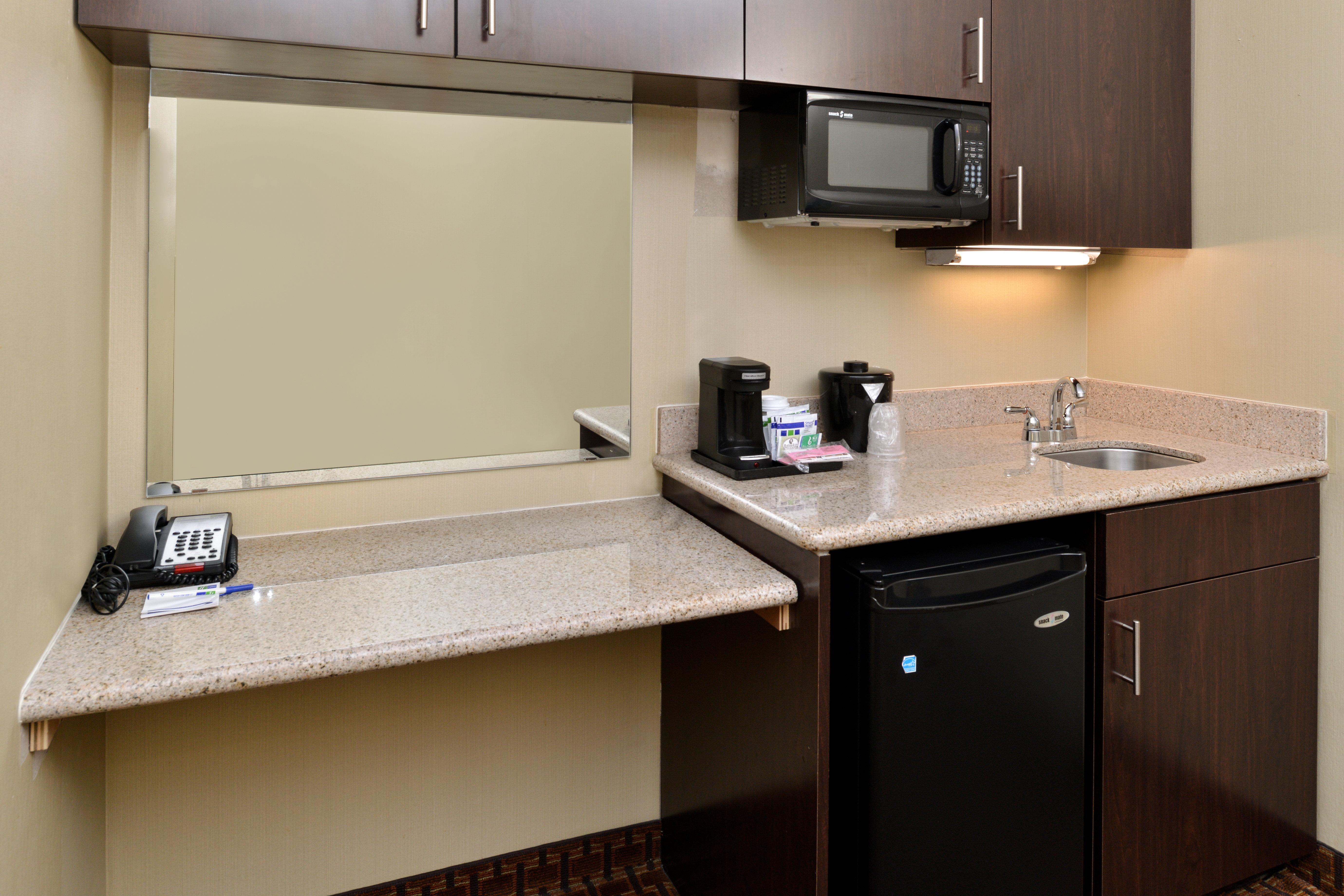 Holiday Inn Express Hotel & Suites Indianapolis W - Airport Area By Ihg Exterior photo