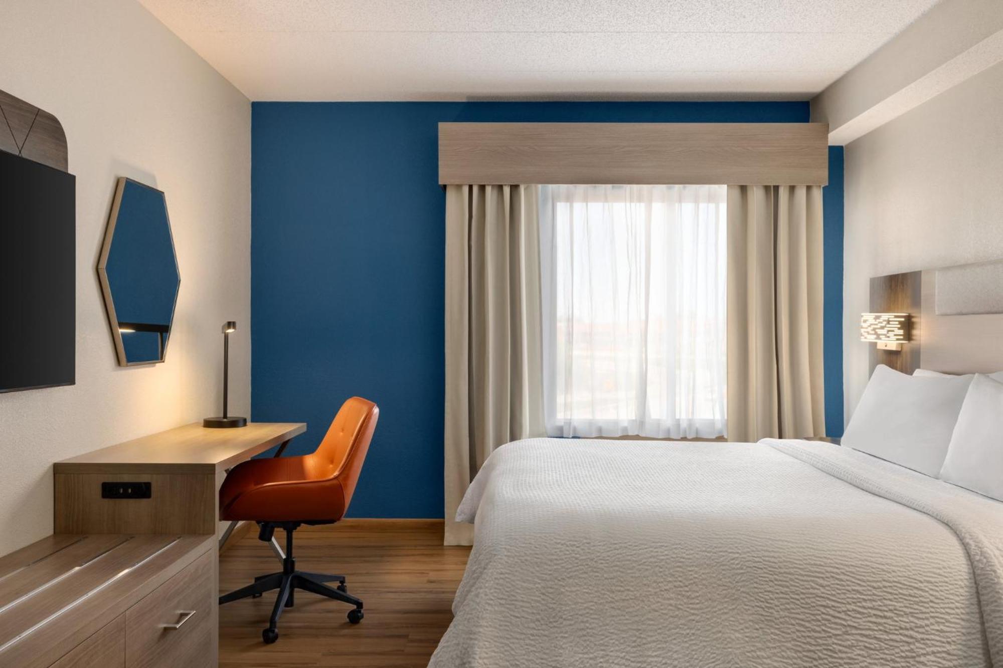 Holiday Inn Express Hotel & Suites Indianapolis W - Airport Area By Ihg Exterior photo